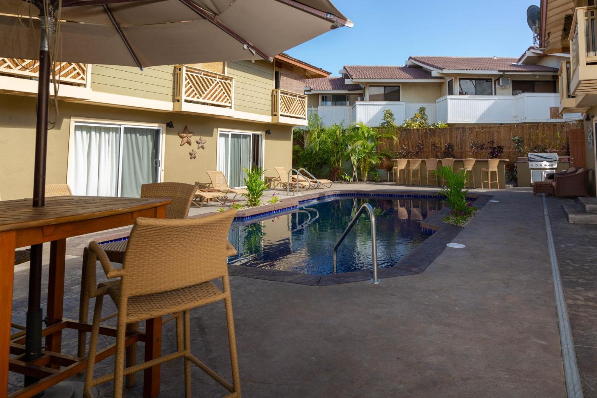 Plumeria Suite, 2-Bedrooms, Sleeps 6, Pool & Bbq, Pre-Renovation Summer Sale Kihei Exteriör bild