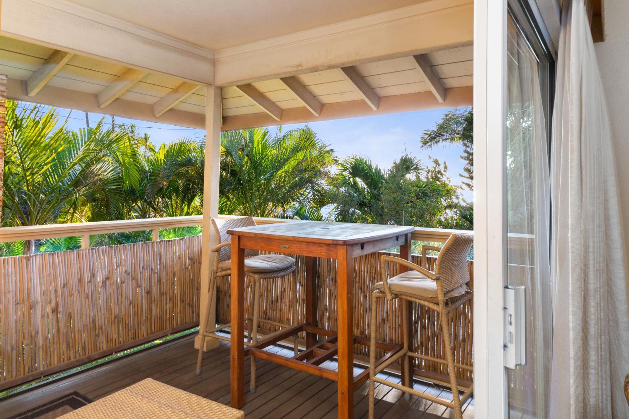 Plumeria Suite, 2-Bedrooms, Sleeps 6, Pool & Bbq, Pre-Renovation Summer Sale Kihei Exteriör bild