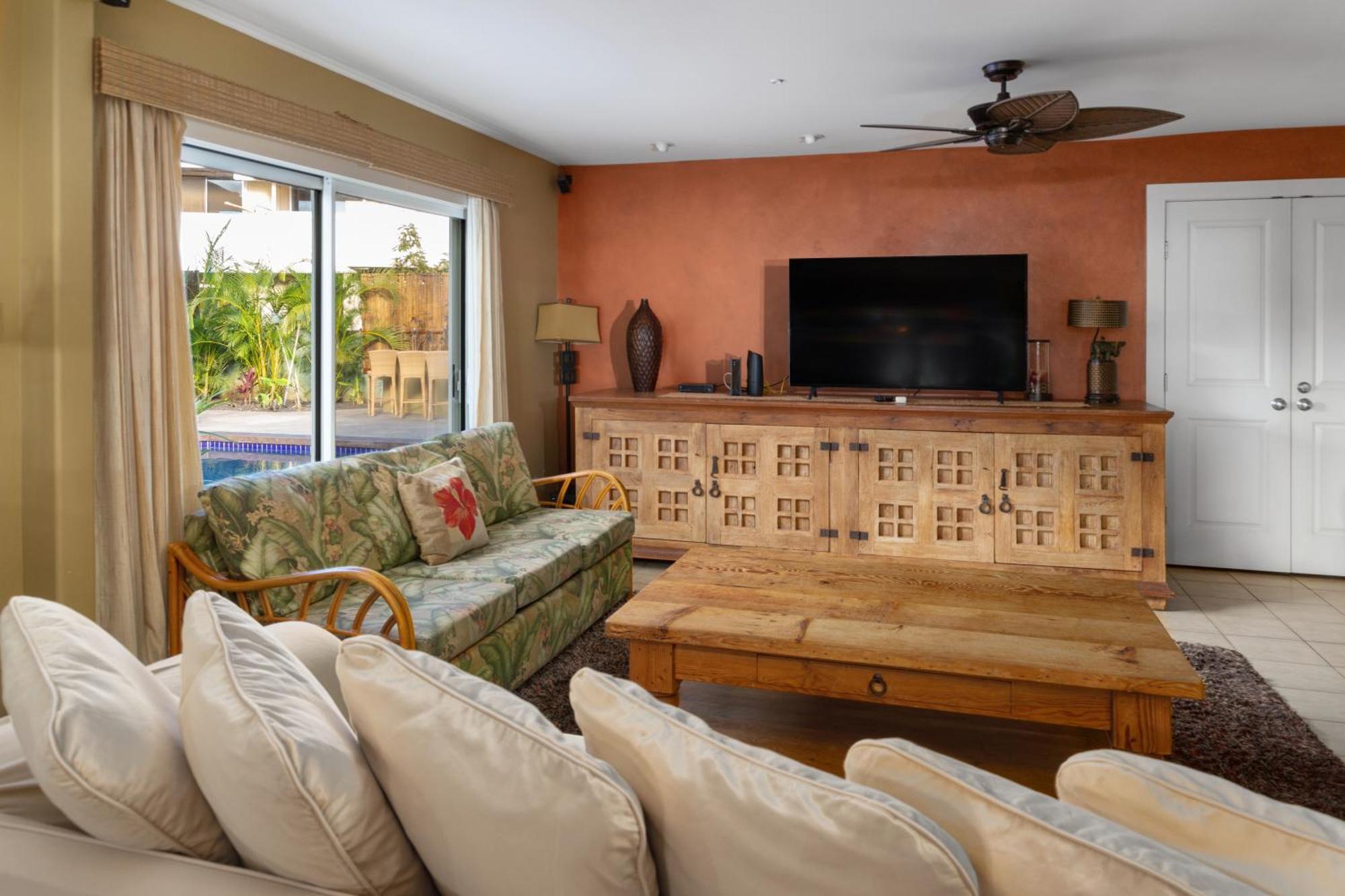 Plumeria Suite, 2-Bedrooms, Sleeps 6, Pool & Bbq, Pre-Renovation Summer Sale Kihei Exteriör bild