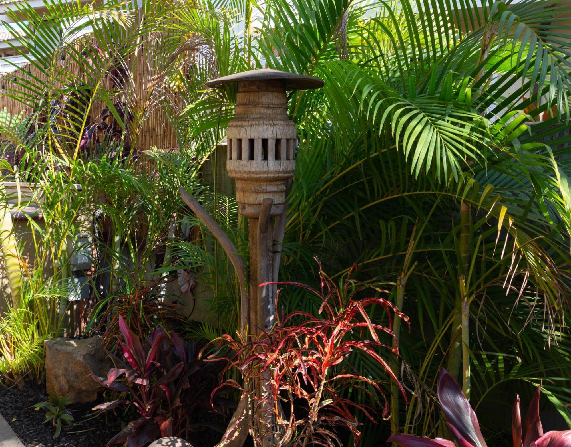 Plumeria Suite, 2-Bedrooms, Sleeps 6, Pool & Bbq, Pre-Renovation Summer Sale Kihei Exteriör bild